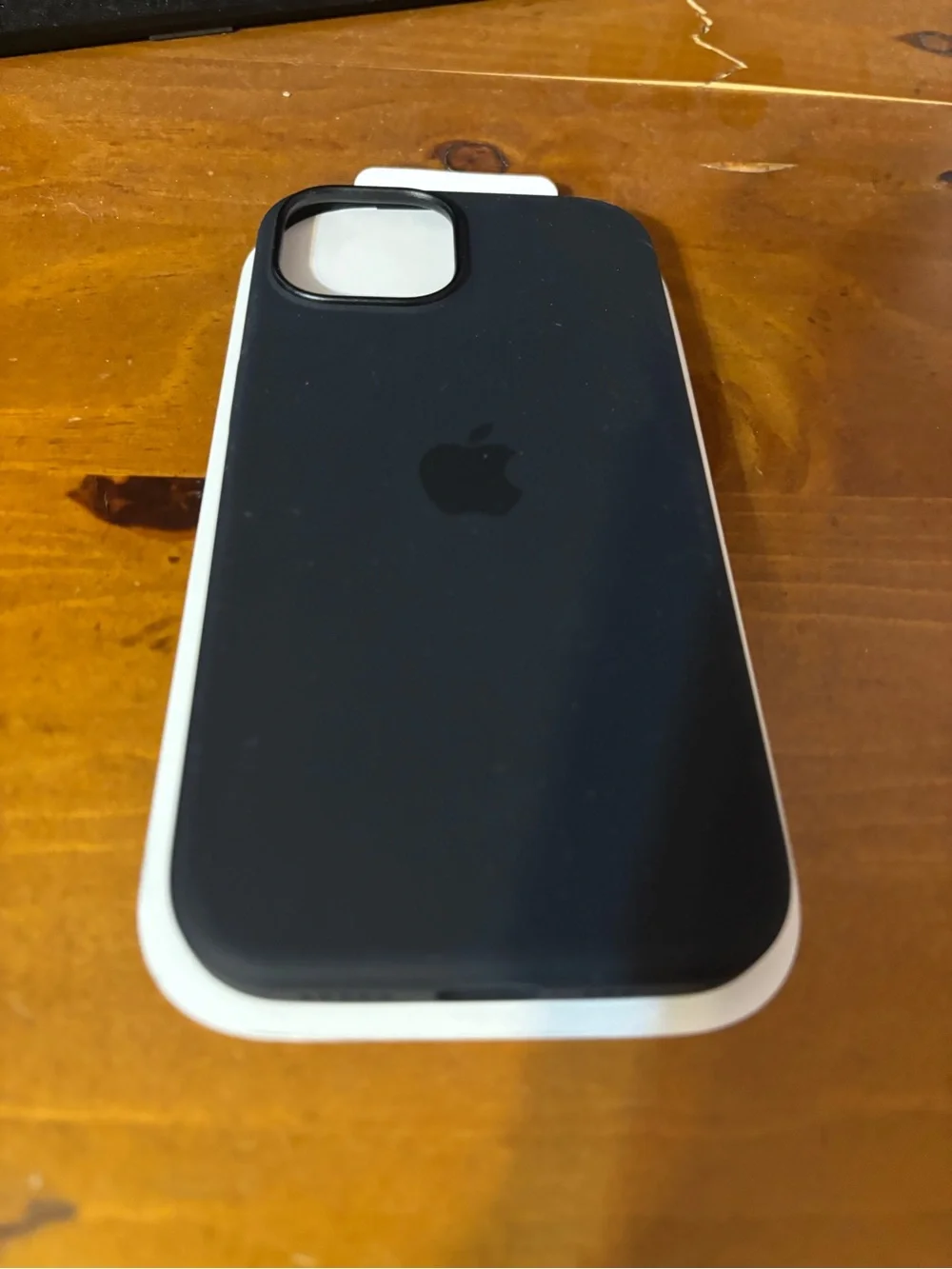 Apple Silicone MagSafe Case for Apple iPhone 15- NEW